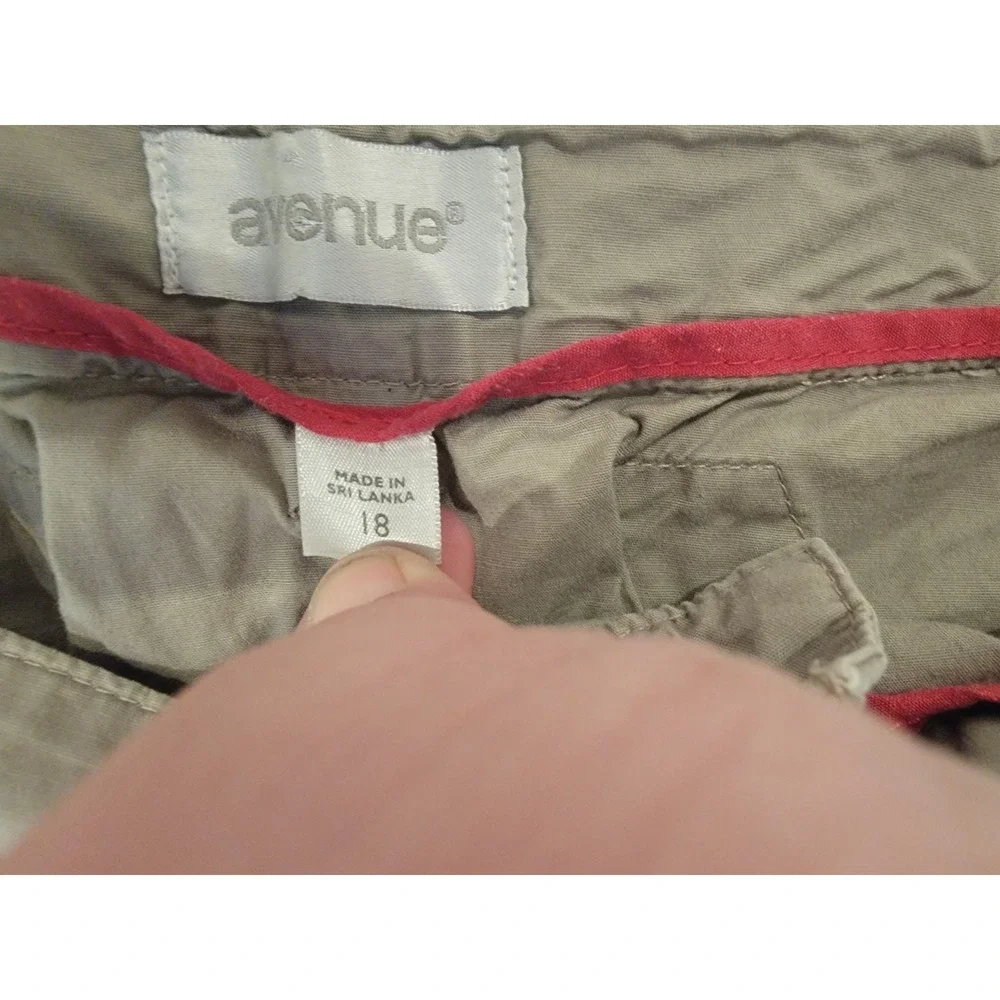 Avenue Women's Plus 18 Gray Utility Shorts Cargo Pockets Casual‎ Slate Stone EUC
